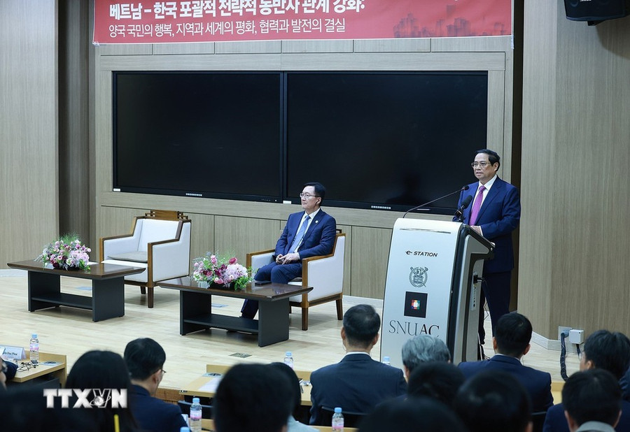 Thủ tướng Phạm Minh Chính phát biểu về chính sách của Việt Nam tại Đại học Quốc gia Seoul. (Ảnh: Dương Giang/TTXVN)
