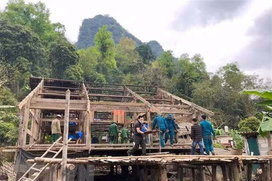 Phong trào xóa nhà tạm, nhà dột nát khi thực hiện thành công trong năm 2025 sẽ là một dấu mốc đáng nhớ, khi lần đầu tiên trong lịch sử, trên cả nước không còn nhà tạm, nhà dột nát - Ảnh: TTXVN