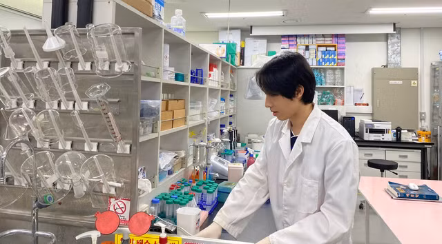 Chàng du học sinh này rất tâm huyết vào các nghiên cứu điều trị ung thư. Ảnh: NVCC