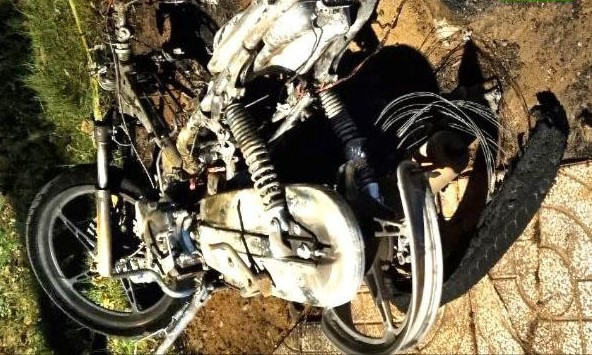 Chiếc xe máy của Phúc cháy trơ khung