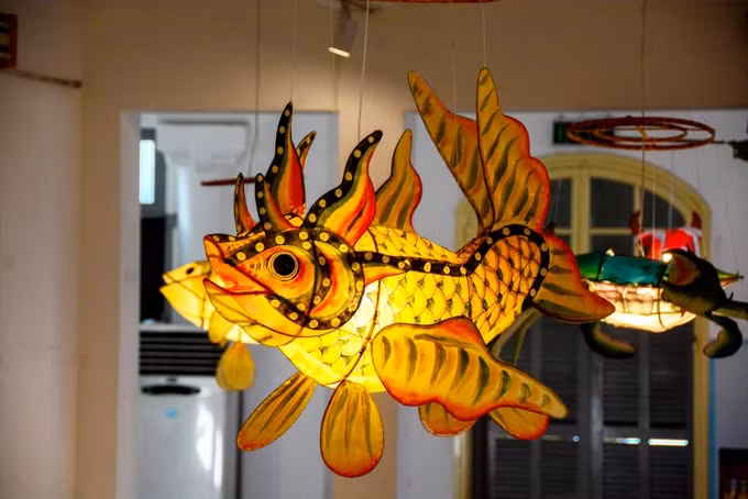 Mẫu lồng đèn cổ “cá hóa long” được phục dựng.