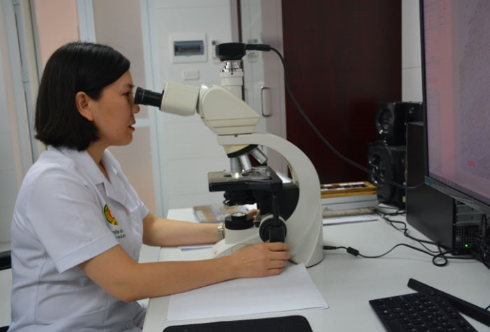 Thiếu tá, bác sĩ Nguyễn Thùy Linh công tác tại Bộ môn-Khoa Giải phẫu bệnh lý-Pháp y, Bệnh viện Quân y 103. Thiếu tá, bác sĩ Nguyễn Thùy Linh công tác tại Bộ môn-Khoa Giải phẫu bệnh lý-Pháp y, Bệnh viện Quân y 103.