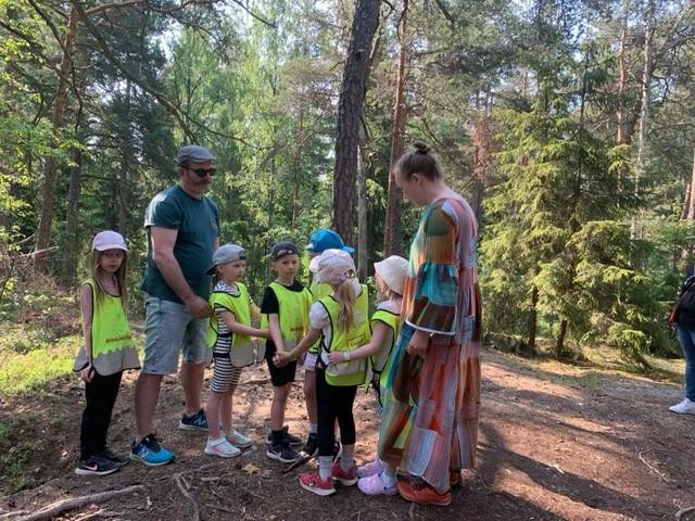 Phần Lan tiếp tục được xướng tên là quốc gia hạnh phúc nhất thế giới, trong hình là trẻ mẫu giáo ở Phần Lan. Ảnh: T.D