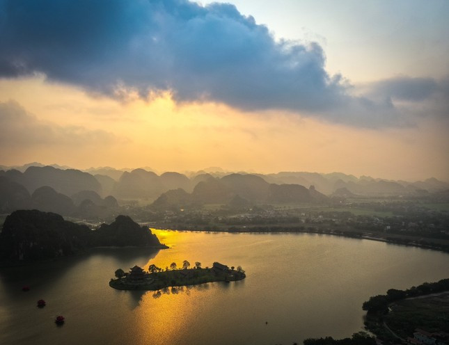 Tràng An - nơi sinh sống của loài cá tiến Vua Tràng An - nơi sinh sống của loài cá tiến Vua