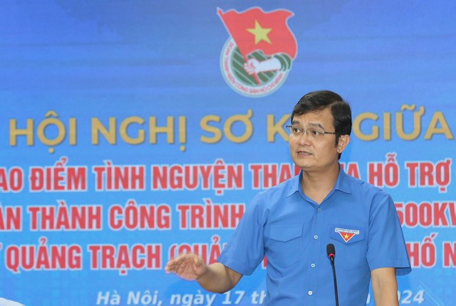 Anh Bùi Quang Huy phát biểu tại hội nghị. Ảnh BẢO ANH Anh Bùi Quang Huy phát biểu tại hội nghị. Ảnh BẢO ANH