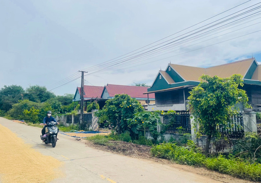 Diện mạo các buôn làng của xã Ia Rbol ngày càng khang trang, sạch đẹp. Ảnh: V.C Diện mạo các buôn làng của xã Ia Rbol ngày càng khang trang, sạch đẹp. Ảnh: V.C