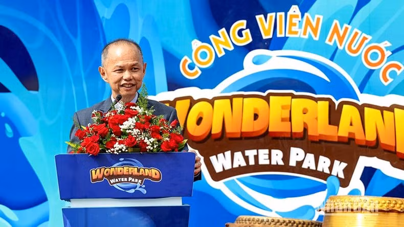 Ông Dennis Ng Teck Yow, Giám đốc điều hành Tập đoàn Novaland phát biểu tại Lễ khai trương