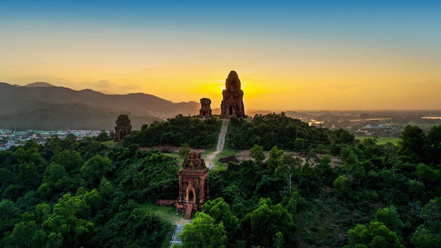 Di tích tháp Bánh Ít ở Bình Định Di tích tháp Bánh Ít ở Bình Định