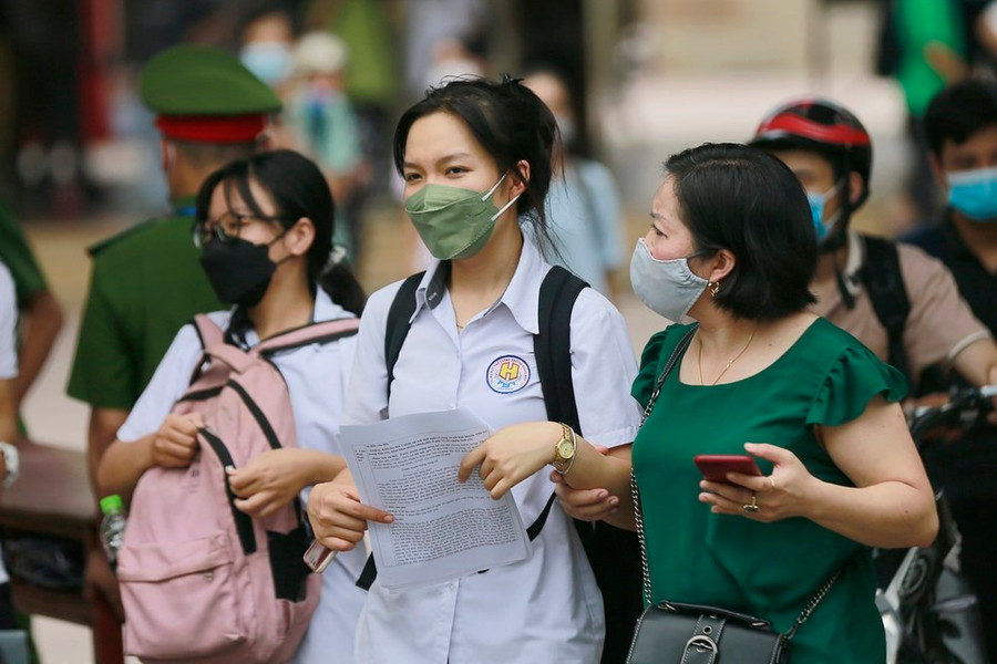 Thí sinh dự thi Tốt nghiệp trung học phổ thông năm nay. (Ảnh: TTXVN) Thí sinh dự thi Tốt nghiệp trung học phổ thông năm nay. (Ảnh: TTXVN)