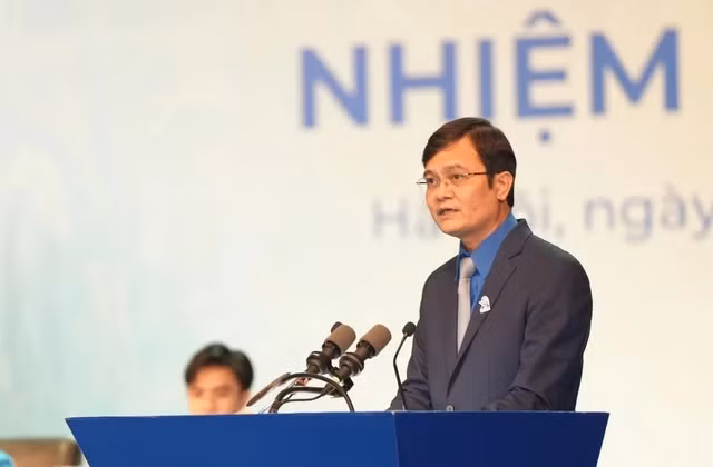 Anh Bùi Quang Huy phát biểu tại đại hội. Ảnh: NGỌC THẮNG