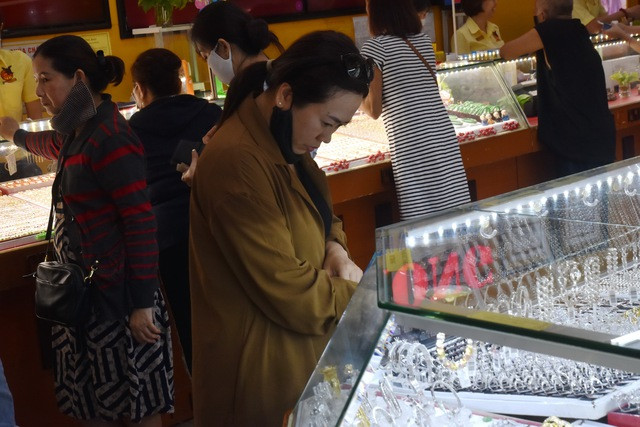 Giá vàng hôm nay của thế giới giảm nhẹ Giá vàng hôm nay của thế giới giảm nhẹ