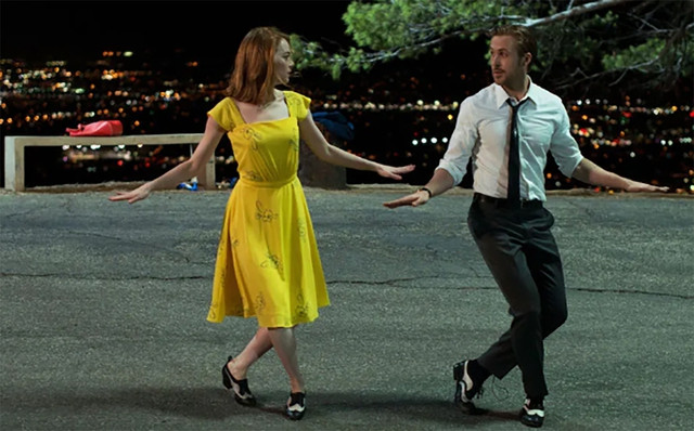 Mia (Emma Stone), một nữ diễn viên đầy tham vọng cùng với Seb (Ryan Gosling), một nghệ sĩ piano jazz chìm đắm trong sự thuần khiết của tình yêu. ẢNH: VARIETY Mia (Emma Stone), một nữ diễn viên đầy tham vọng cùng với Seb (Ryan Gosling), một nghệ sĩ piano jazz chìm đắm trong sự thuần khiết của tình yêu. ẢNH: VARIETY