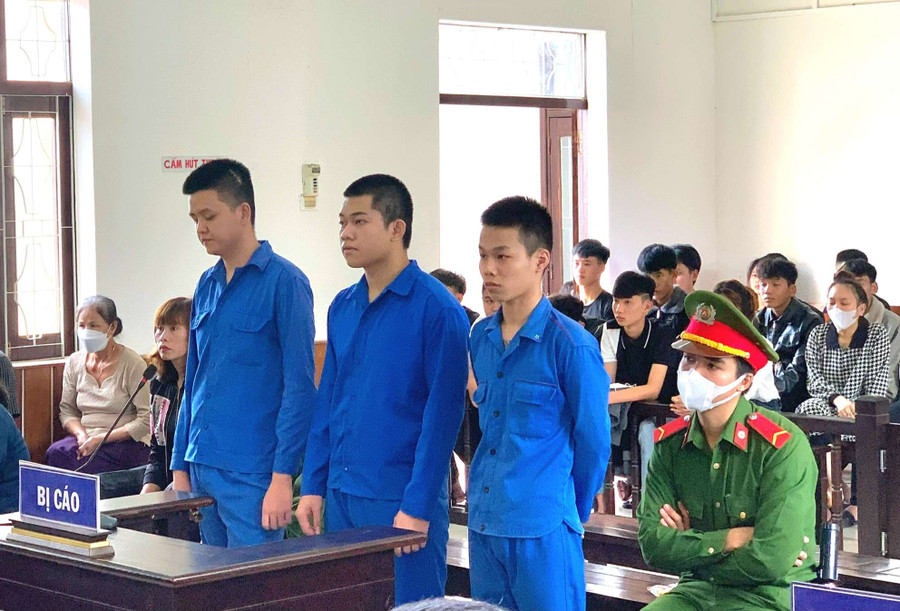 Các bị cáo tại tòa. Ảnh: HT Các bị cáo tại tòa. Ảnh: HT