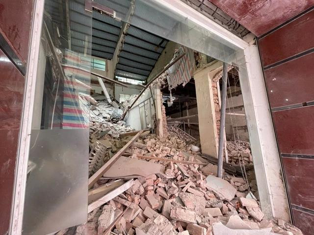Hiện trường vụ sập sàn nhà. Ảnh CTV Hiện trường vụ sập sàn nhà. Ảnh CTV