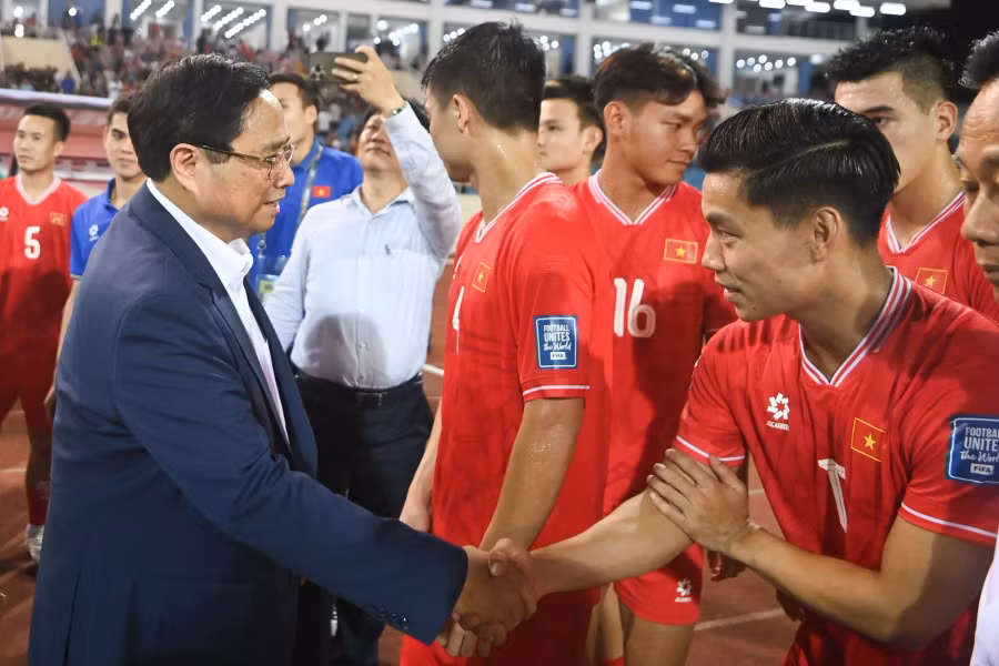 Các cầu thủ đội tuyển Việt Nam đã thi đấu hết mình để có chiến thắng 3-2 trước đội tuyển Philippines. Ảnh: Mạnh Quân