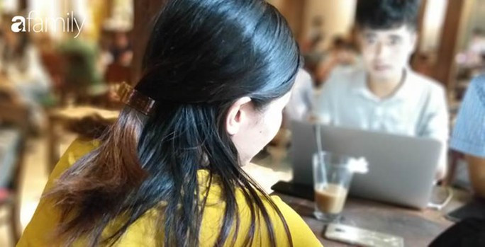 Một bị hại làm đơn tố cáo đến cơ quan chức năng bị Tống Anh San lừa đảo. Ảnh: T.L.