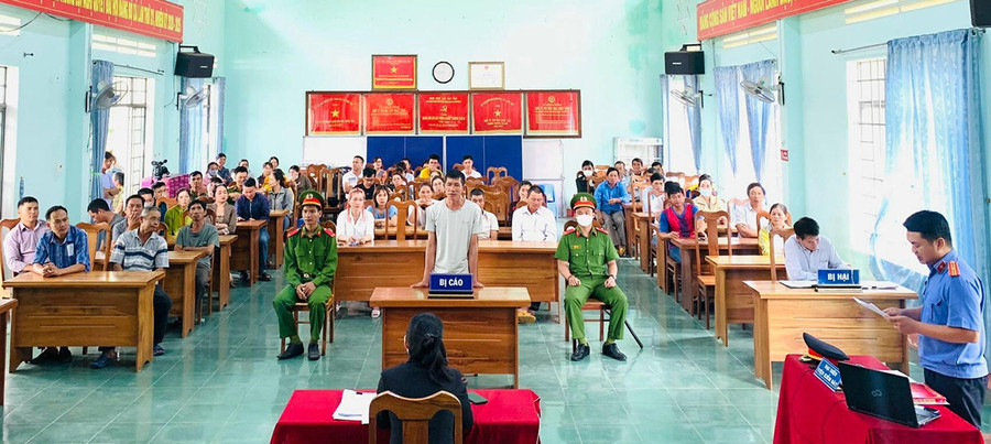 Quang cảnh phiên tòa. Ảnh: Lan Anh Quang cảnh phiên tòa. Ảnh: Lan Anh