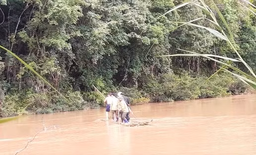 Công việc của người giữ rừng đối mặt với nhiều gian truân, hiểm nguy