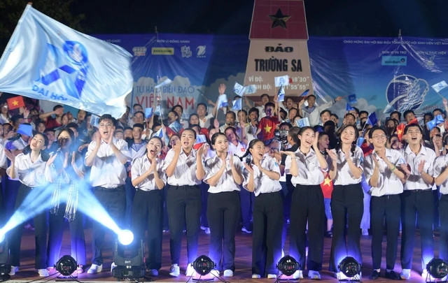 Hành trình "Sinh viên với biển đảo Tổ quốc" đã lan tỏa rộng rãi trong thanh niên. Ảnh: DƯƠNG TRIỀU Hành trình "Sinh viên với biển đảo Tổ quốc" đã lan tỏa rộng rãi trong thanh niên. Ảnh: DƯƠNG TRIỀU