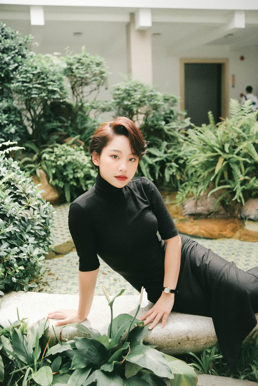 Cô gái Tày khẳng định diễn xuất chính là con đường mà mình lựa chọn khi hoạt động nghệ thuật. “Trong thời gian sắp tới, tôi mong muốn có cơ hội để casting nhiều dự án mang yếu tố tâm lý hơn, vì đây là một lĩnh vực rất mới và tôi cũng chưa được tiếp xúc, làm việc nhiều”, Thu Hà Ceri bộc bạch. Ảnh: FBNV