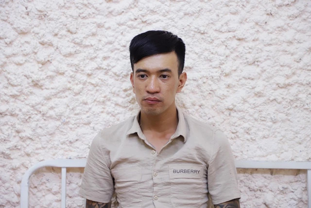 Trần Xuân Đạt bị bắt giữ khẩn cấp để điều tra về hành vi cướp tài sản. Ảnh: C.T.V Trần Xuân Đạt bị bắt giữ khẩn cấp để điều tra về hành vi cướp tài sản. Ảnh: C.T.V