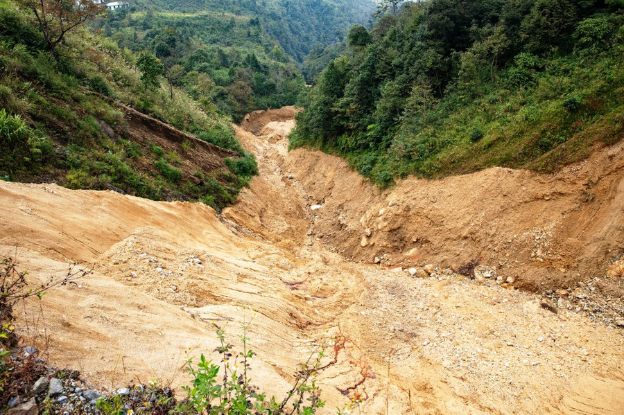 Biến đổi khí hậu diễn biến bất thường đã và đang làm gia tăng các hiện tượng thời tiết cực đoan. (Ảnh: Hoài Nam/Vietnam+)