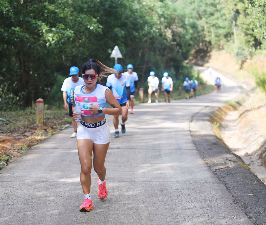 Tường Vy thường giành giải cao ở các giải chạy mà cô tham gia. Ảnh: Văn Ngọc