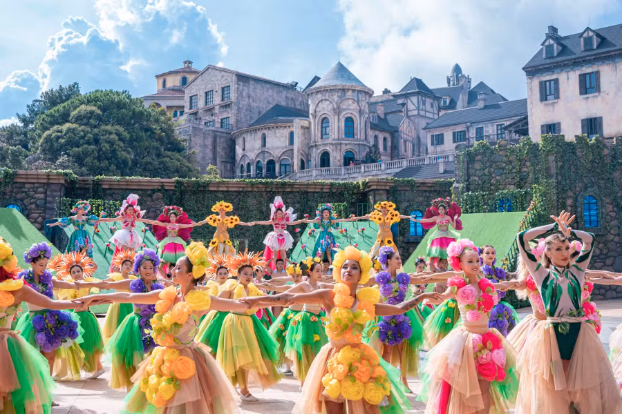 Show diễn "Fairy Blossom" tại Bà Nà Hills