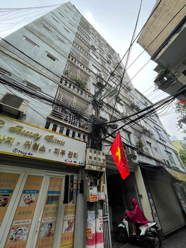 Chung cư mini 9 tầng ở địa chỉ số 26 ngõ 50 Đình Thôn. Ảnh TUẤN MINH Chung cư mini 9 tầng ở địa chỉ số 26 ngõ 50 Đình Thôn. Ảnh TUẤN MINH