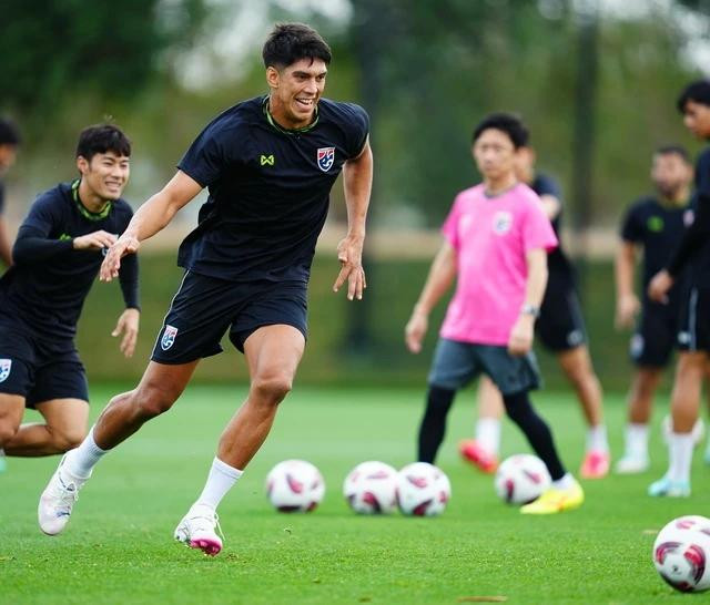 Thái Lan tập luyện chuẩn bị cho trận đấu với Uzbekistan. Ảnh FAT Thái Lan tập luyện chuẩn bị cho trận đấu với Uzbekistan. Ảnh FAT