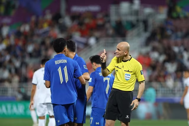 Thái Lan bị từ chối bàn thắng của Bordin (Ảnh: Quốc Anh)