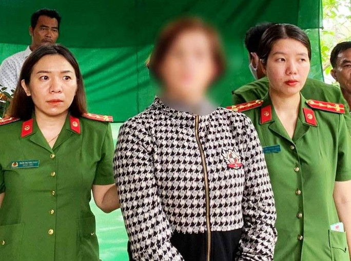 Lê Thị L. bị khởi tố, bắt tạm giam về hành vi Lừa đảo chiếm đoạt tài sản. Ảnh: Công an Quảng Ngãi Lê Thị L. bị khởi tố, bắt tạm giam về hành vi Lừa đảo chiếm đoạt tài sản. Ảnh: Công an Quảng Ngãi