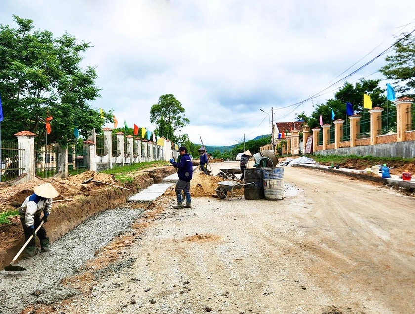 Huyện Kbang ưu tiên đầu tư nâng cấp, mở rộng nhiều tuyến đường giao thông nông thôn, tạo điều kiện để các xã vùng sâu, vùng xa phát triển. Ảnh: M.P