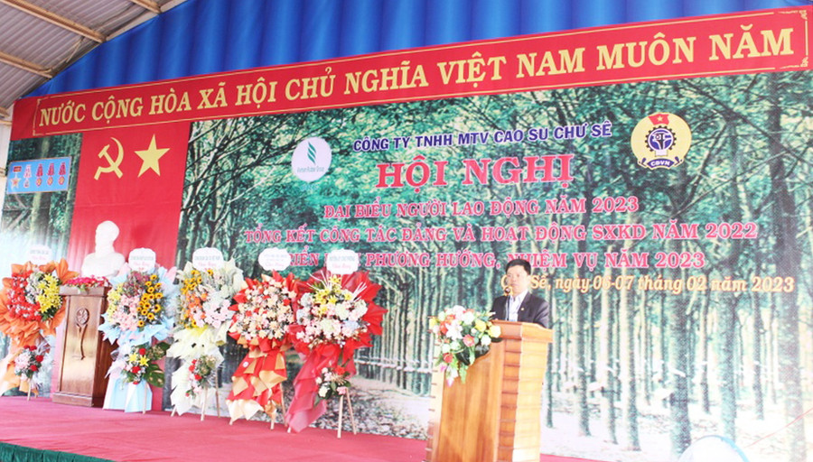 Phó Chủ tịch UBND tỉnh Nguyễn Hữu Quế phát biểu tại Hội nghị. Ảnh: Nguyễn Diệp Phó Chủ tịch UBND tỉnh Nguyễn Hữu Quế phát biểu tại Hội nghị. Ảnh: Nguyễn Diệp