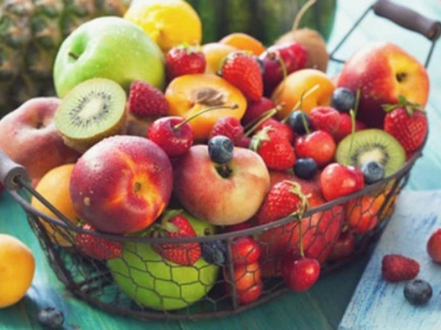 Trái cây và rau củ là những thứ tốt nhất để tránh mức cholesterol cao trong kỳ nghỉ lễ. Ảnh: Shutterstock