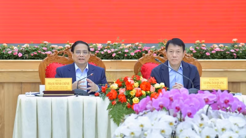 Thủ tướng Chính phủ Phạm Minh Chính và Bộ trưởng Công an Lương Tam Quang đồng chủ trì Hội nghị đảm bảo an ninh, trật tự phục vụ phát triển kinh tế-xã hội các tỉnh Tây Nguyên. (Ảnh: Thanh Giang)