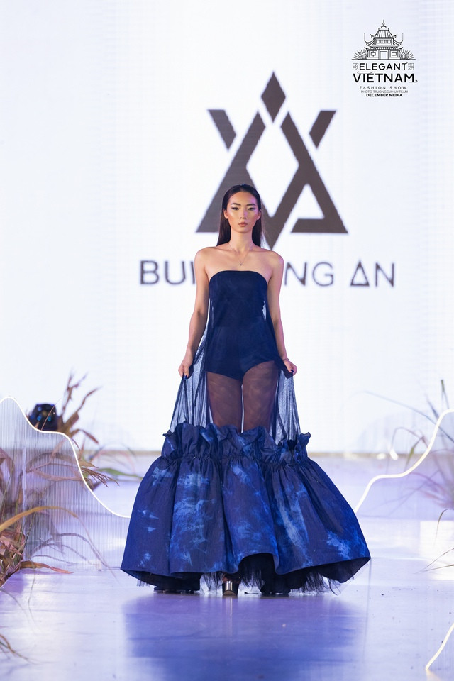 Một số mẫu thiết kế khác của bộ sưu tập.