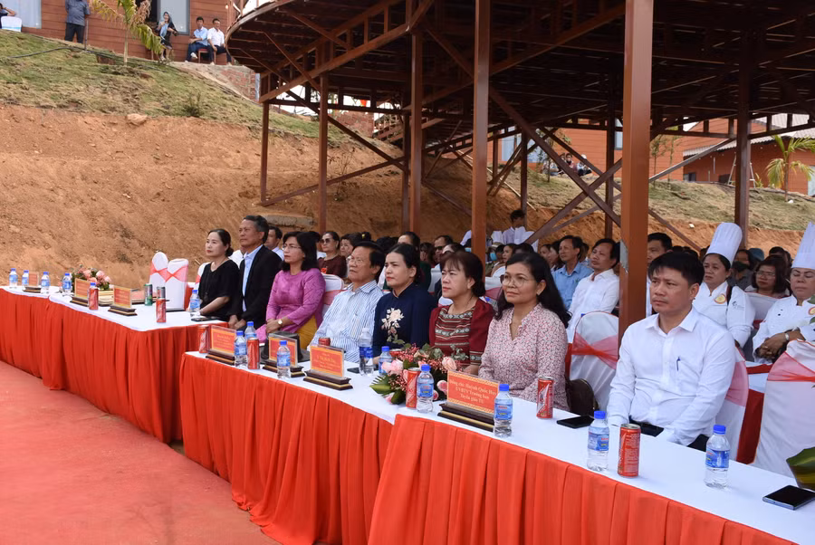 Các đại biểu dự Lễ bế mạc. Ảnh: PN