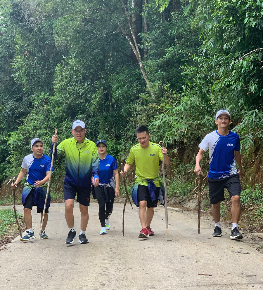 Thông qua các hoạt động thể thao, ACB Gia Lai tạo sự gắn kết tập thể và phát huy sức mạnh, sự nhiệt huyết của tuổi trẻ. Ảnh: Công Minh Thông qua các hoạt động thể thao, ACB Gia Lai tạo sự gắn kết tập thể và phát huy sức mạnh, sự nhiệt huyết của tuổi trẻ. Ảnh: Công Minh