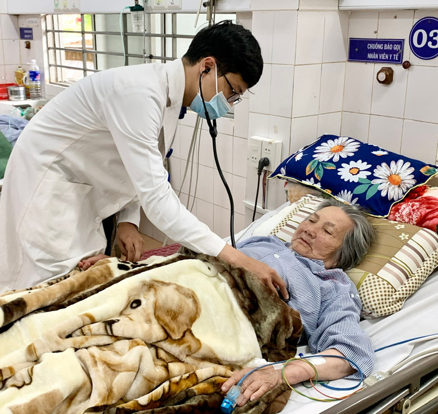 Nghiên cứu khoa học góp phần nâng cao chất lượng khám-chữa bệnh tại Bệnh viện Đa khoa tỉnh. Ảnh: Như Nguyện Nghiên cứu khoa học góp phần nâng cao chất lượng khám-chữa bệnh tại Bệnh viện Đa khoa tỉnh. Ảnh: Như Nguyện