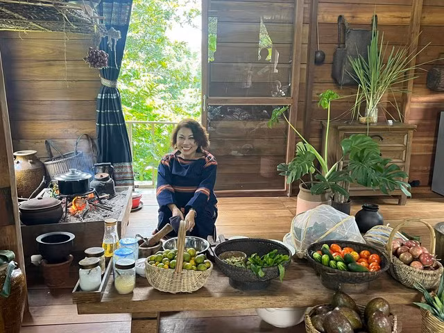 Siu Black cho biết cô hài lòng với cuộc sống giản dị tại quê nhà Kon Tum, không có ý định về TP.HCM. Ảnh: FBNV