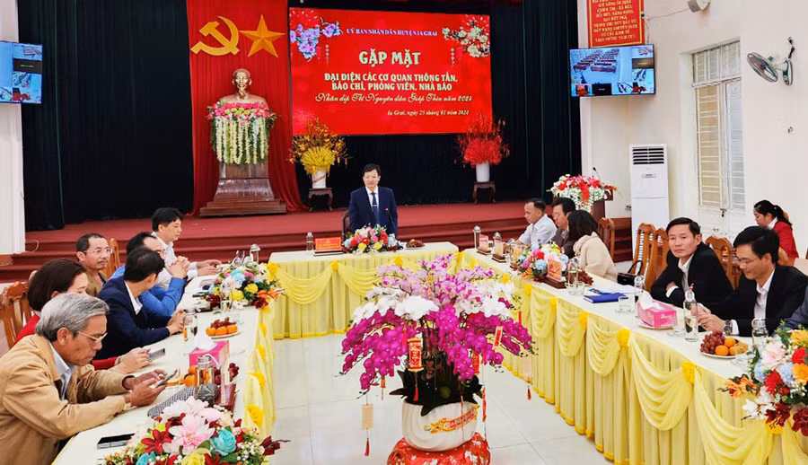 Quang cảnh buổi gặp mặt các cơ quan báo chí. Ảnh: D.L