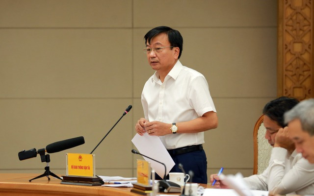 Thứ trưởng Bộ GTVT Nguyễn Danh Huy phát biểu. Ảnh: Minh Khôi