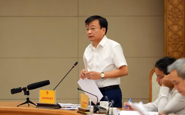 Thứ trưởng Bộ GTVT Nguyễn Danh Huy phát biểu. Ảnh: Minh Khôi