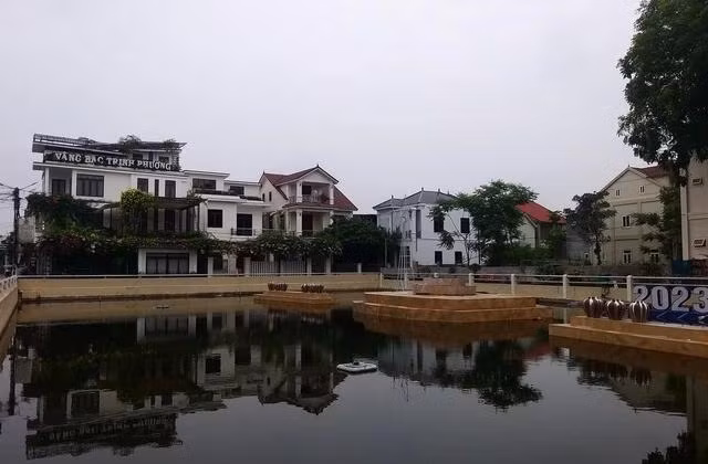 Từ một xã nghèo, xã Diễn Hạnh (H.Diễn Châu) trở thành xã giàu có nhờ XKLĐ. Ảnh K.HOAN