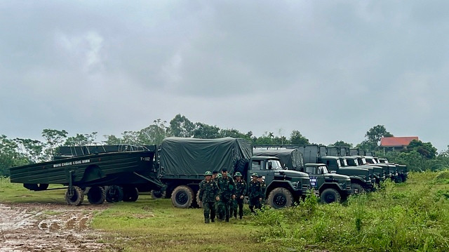 Hàng trăm quân nhân, phương tiện được huy động Hàng trăm quân nhân, phương tiện được huy động