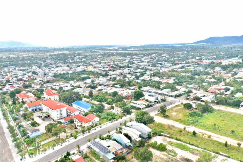 Một góc thị trấn Phú Túc, huyện Krông Pa. Ảnh: Lê Nam Một góc thị trấn Phú Túc, huyện Krông Pa. Ảnh: Lê Nam