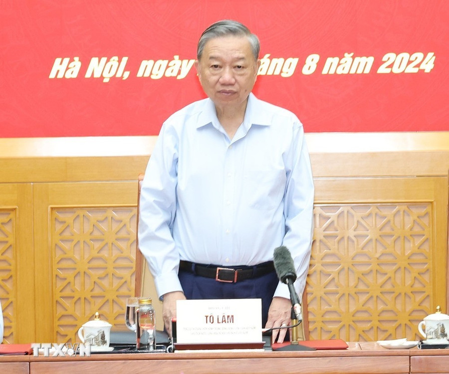 Tổng Bí thư, Chủ tịch nước Tô Lâm, Bí thư Quân ủy Trung ương phát biểu chỉ đạo. (Ảnh: Trí Dũng/TTXVN) Tổng Bí thư, Chủ tịch nước Tô Lâm, Bí thư Quân ủy Trung ương phát biểu chỉ đạo. (Ảnh: Trí Dũng/TTXVN)
