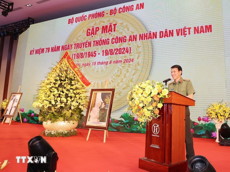 Thượng tướng Lương Tam Quang, Ủy viên Trung ương Đảng, Bí thư Đảng ủy Công an Trung ương, Bộ trưởng Bộ Công an phát biểu. (Ảnh: Trí Dũng/TTXVN) Thượng tướng Lương Tam Quang, Ủy viên Trung ương Đảng, Bí thư Đảng ủy Công an Trung ương, Bộ trưởng Bộ Công an phát biểu. (Ảnh: Trí Dũng/TTXVN)