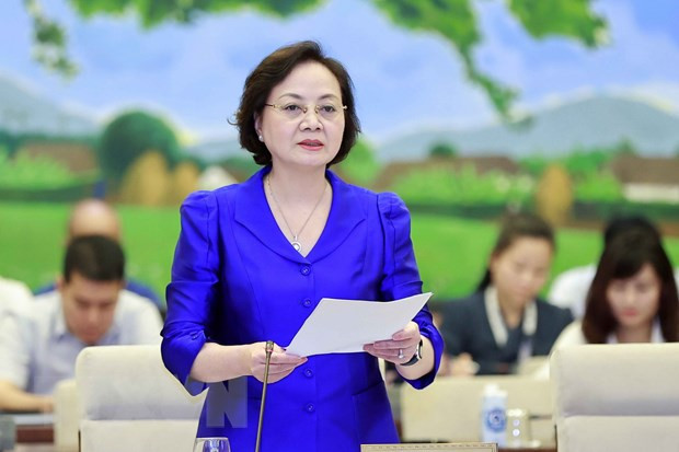 Bộ trưởng Bộ Nội vụ Phạm Thị Thanh Trà trình bày tờ trình. (Ảnh: Doãn Tấn/TTXVN) Bộ trưởng Bộ Nội vụ Phạm Thị Thanh Trà trình bày tờ trình. (Ảnh: Doãn Tấn/TTXVN)